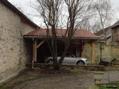 CARPORT